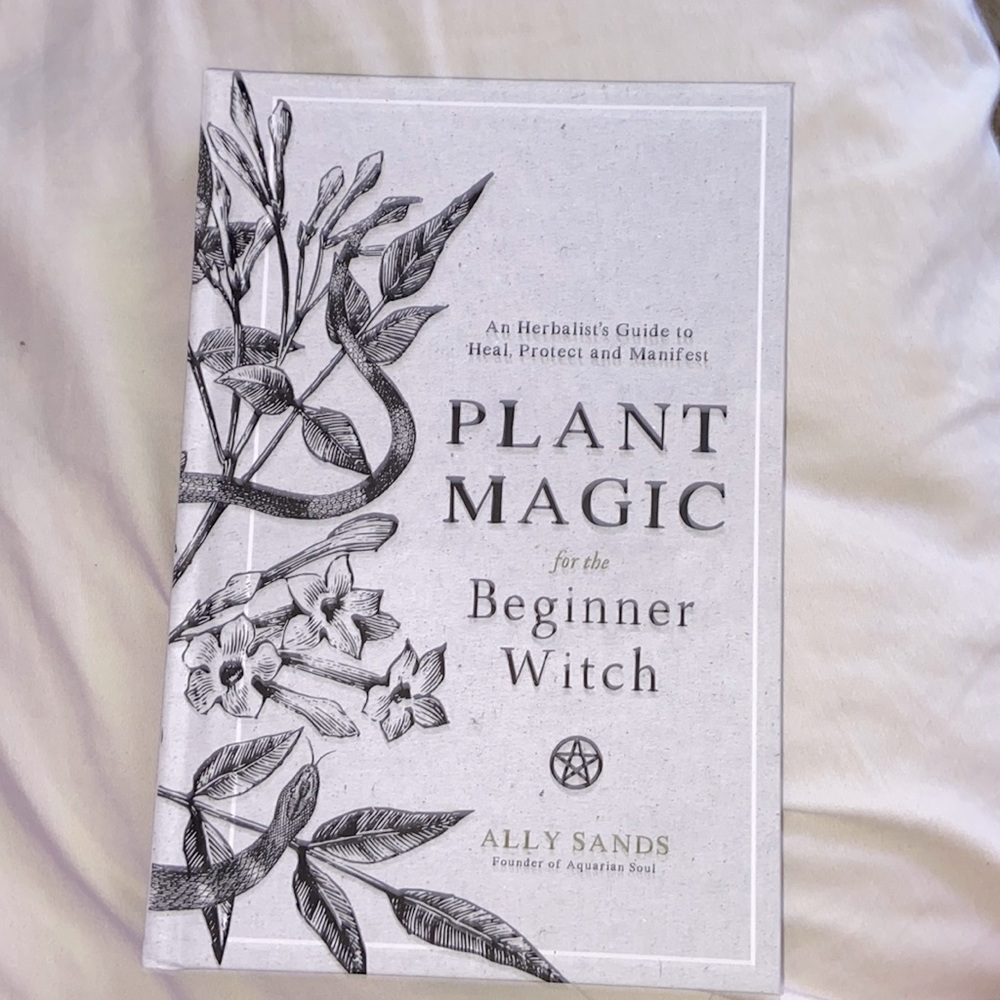 PLANT MAGIC BOOK 🌱